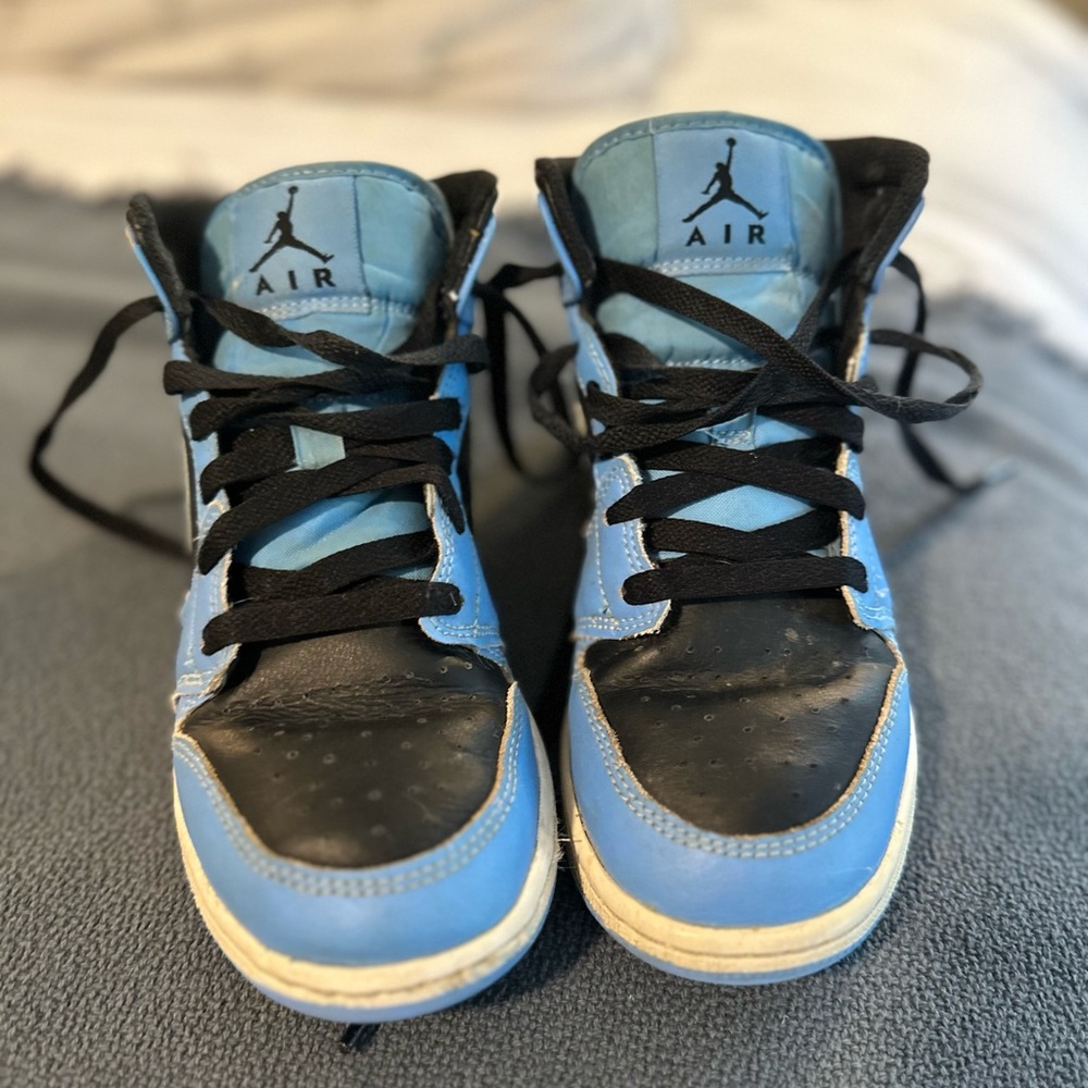 Boys Nike air Jordan size 4.5
